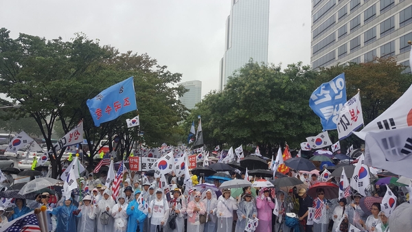 연단에서 촬영한 참가자들2. 사진 = 변희재 미디어워치 대표고문 페이스북 