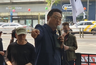[변희재칼럼] 최태원·유영상은 박근혜 탄핵용 태블릿 계약서 위조 자백하라