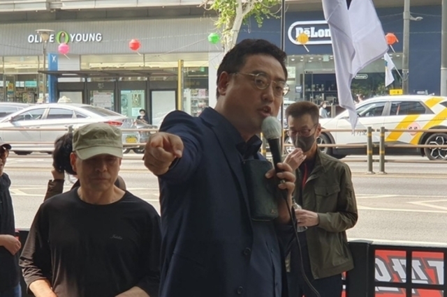 [변희재칼럼] 최태원·유영상은 박근혜 탄핵용 태블릿 계약서 위조 자백하라
