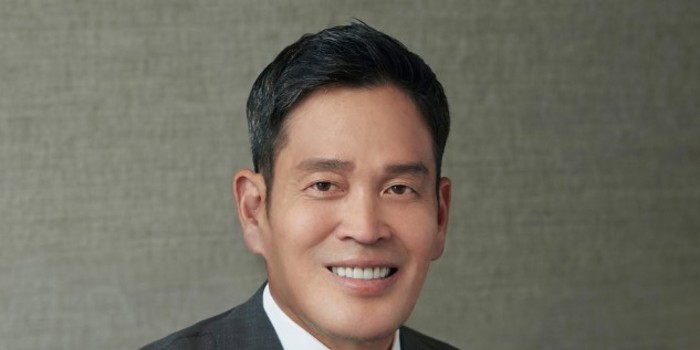 [금주의 유통 톡톡] 대형 유통사 오너 작년 보수 공개... 김동선 한화갤러리아 부사장, 신설 지주사 사업모델 구축 박차