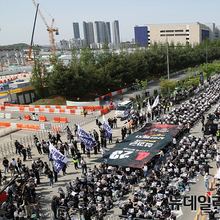 “결국 선 넘으려는 삼성 노조”... 삼성바이오 부분 파업에 동남아 여행 떠난 노조 위원장