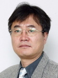 정구영 언론인